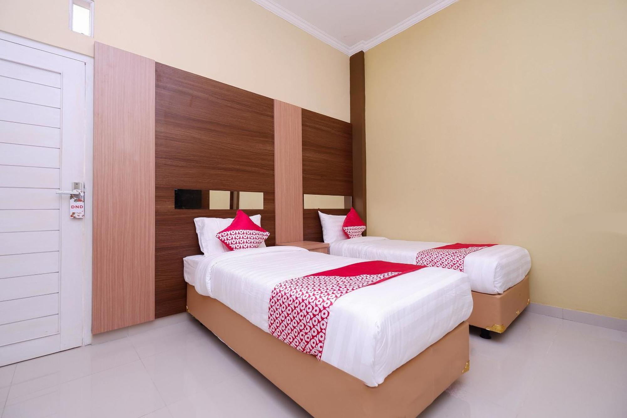 Super Oyo 1506 Shabrina 2 Syariah Hotel Surakarta  Exterior photo